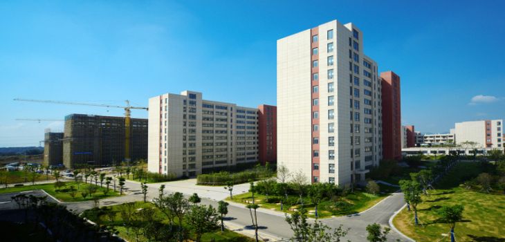 重庆城市科技学院2024年学费标准：每年15000元到18000元（各专业收费标准）