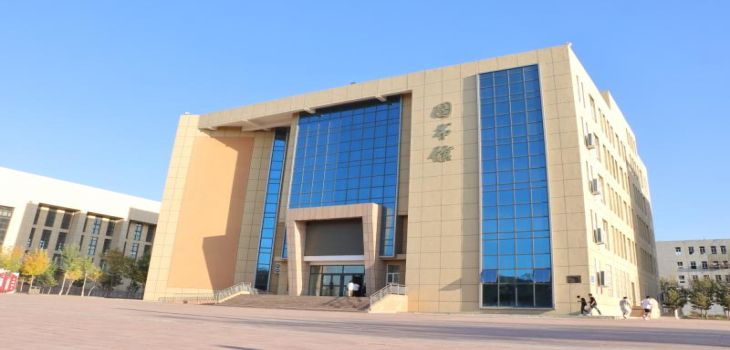 2024年南京中医药大学学费明细:一年7400元(各专业收费标准)