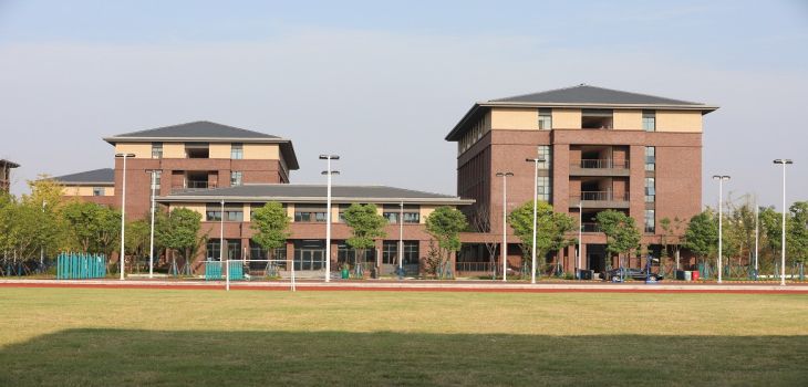 2024年福建医科大学收费明细:一年5000元到6760元(供江西考生参考)