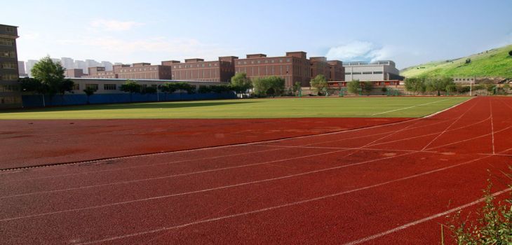 成都工业学院2024年每年多少学费？每年4800元到5200元（供青海考生参考）