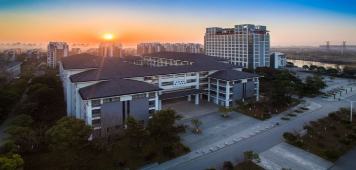 2024年青岛理工大学学费明细：一年4400元到6600元（各专业收费标准）