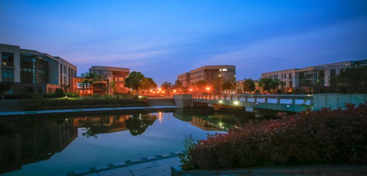 南京大学在辽宁最低录取分数线和招生计划公布!