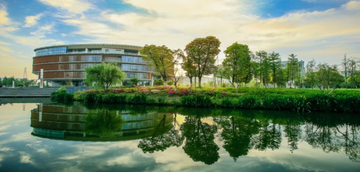 杭州电子科技大学2024年录取最低分数线招生计划和学费:北京考生2025年参考